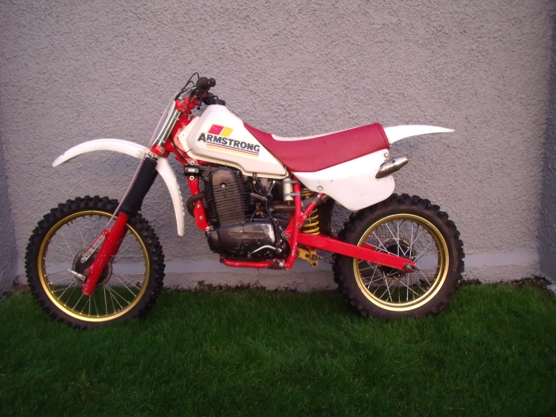 77_Armstrong.jpg